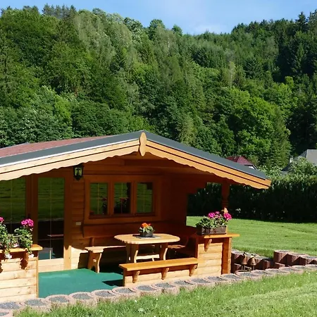 Gaestehaus Hofmann - 4 Sterne Ferienwohnung Sorbitztal Apartment